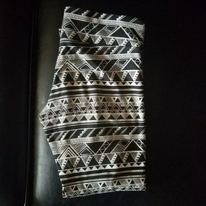 PINK by Victoria's Secret tribal leggings M